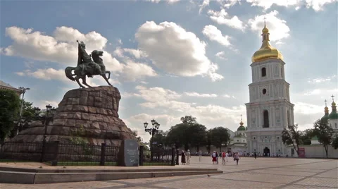 BOHDAN KHMELNYTSKY MONUMENT KYIV KIEV UKRAINE Stock Footage 46142608