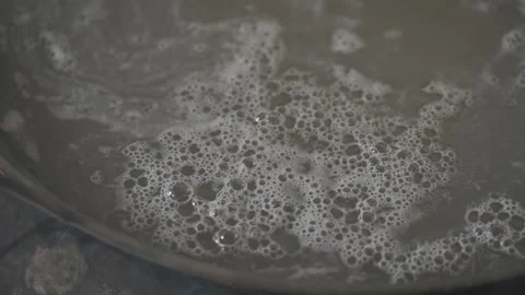 Boil raw palm sugar Video stock 261930904