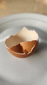 Boiled eggs with their shells peeled, ready for breakfast Foto stock