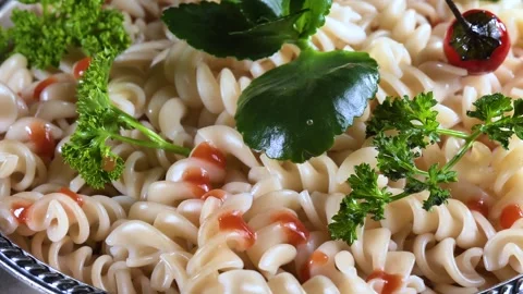 Boiled pasta with vegetables Stock Footage 263508106