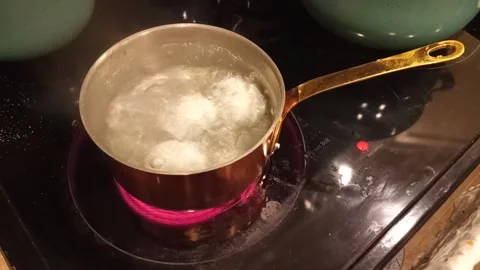 Boiling eggs Vidéo 156274725