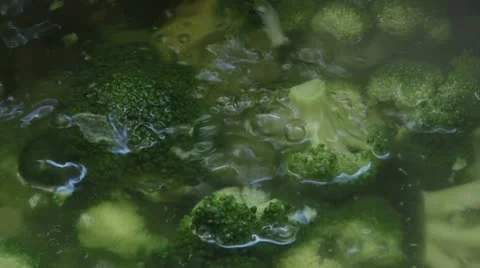 Boiling food, broccoli Video stock 11958103