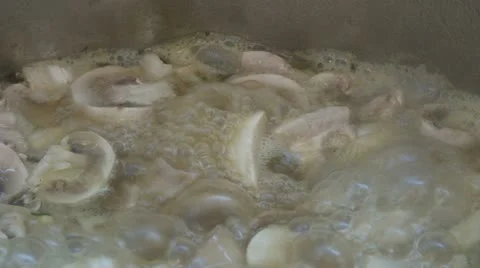Boiling food, button mushrooms 動画素材 11958677