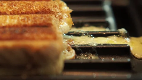 Boiling melted cheese Stock-Footage 128003294