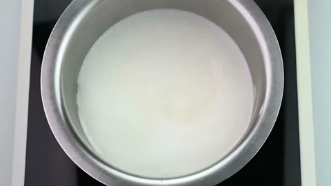 Boiling milk 動画素材 227693879