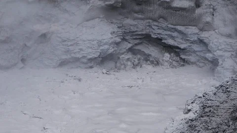 A boiling mud pot in Yellowstone National Park (Wyoming). Stock Footage 122689301