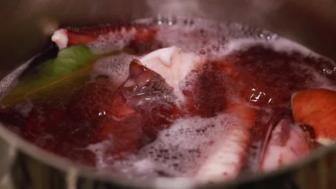 Boiling octopus in water Video stock 88798693