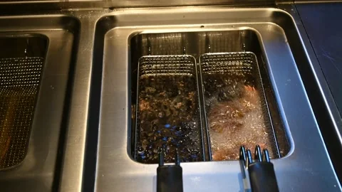 Boiling oil in the kitchen Video stock 132530748