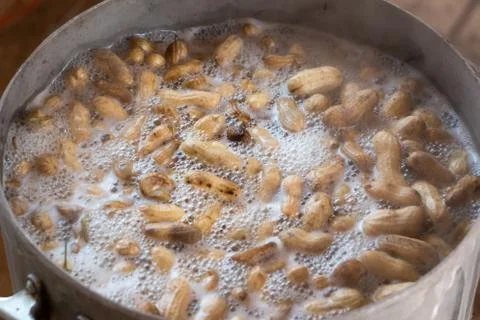 Boiling peanuts 스톡 사진