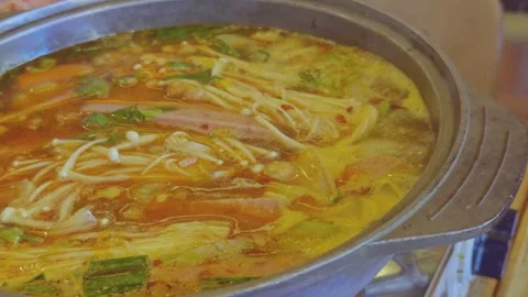 Boiling Tomato Hot Pot with Vegetables and Mushrooms 스톡 동영상 314985007