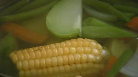 Boiling vegetables Stock-Footage 2054422