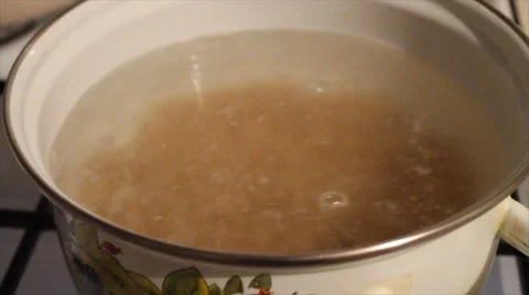 The boiling water with pasta Vidéo 68614232