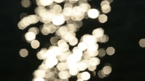 Bokeh expressed in the sunlight shining through the river on the river 库存影片 122715658