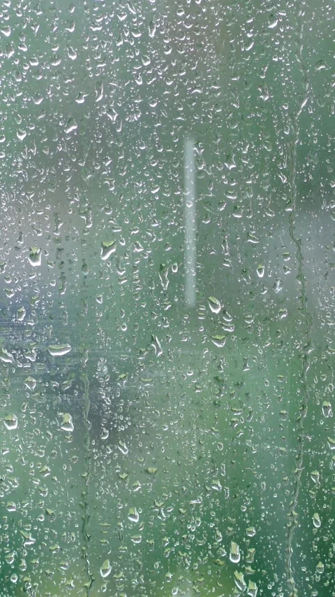 Bokeh, window and raining with water, season and cold with environment, wet. Vídeos de archivo 337033693