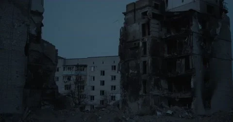 Bombed Apartment building during the war in Ukraine Video stock 200414513