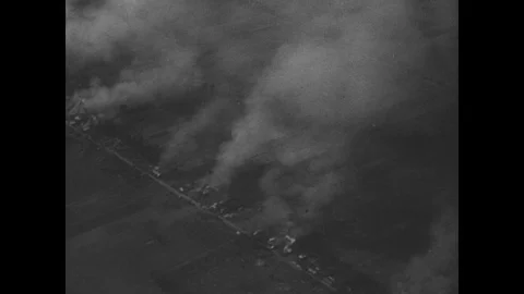 Bombed road as Luftwaffe planes stop to refuel Stock-Footage 103389669