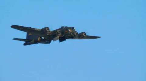 Bomber plane with explosions Video stock 560394
