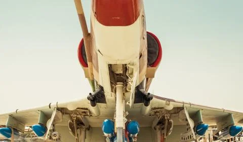 Bombs mounted under the wing of a fighter aircraft Foto stock