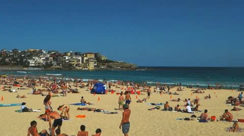 Bondi beach pan Stock Footage 20473266