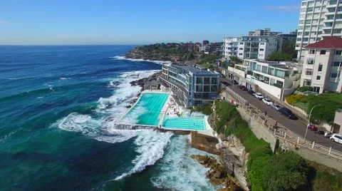 Bondi Beach in Sydney Vídeos de archivo 58469808