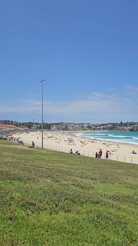 Bondi Beach, Sydney - Surf, Sun, and Coastal Views [8K] Видео 299022921