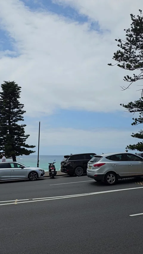 Bondi Beach, Sydney - Surf, Sun, and Coastal Views [8K] Видео 299044065
