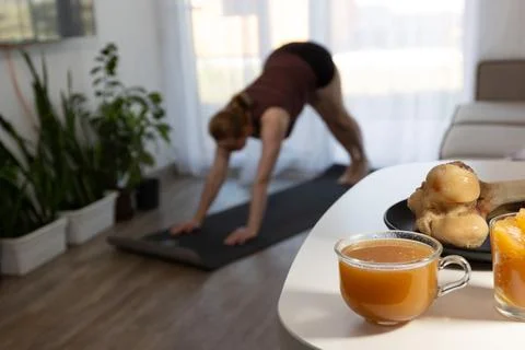 Bone broth for post-workout recovery and joint mobility in a wel Stock Photos