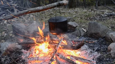 Bonfire and pot Video stock 101925675