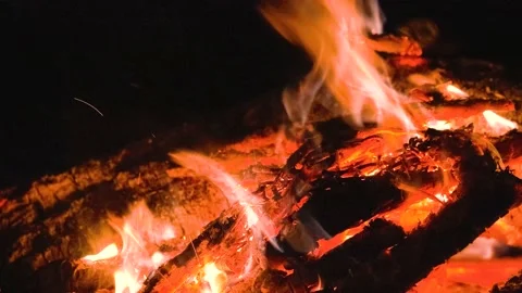 A bonfire burns at night. Stock Footage 159952649