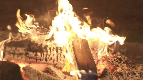  bonfire with logs burns at night 스톡 동영상 127945967