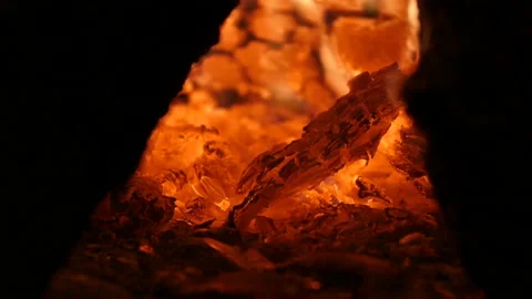 Bonfire in slow motion 4K 4 動画素材 148000562