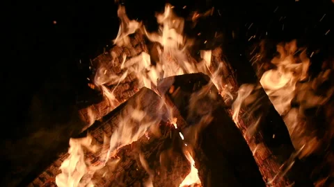 Bonfire in slow motion 4K 動画素材 148000672