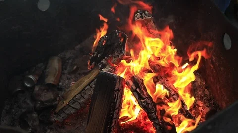 Bonfire slowmotion Video stock 106350182