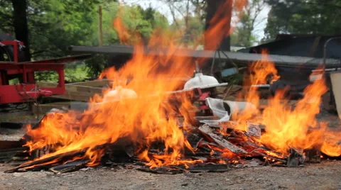 Bonfire of trash. (v.1) Stock Footage 5054032