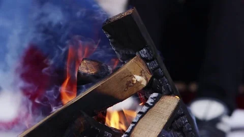 Bonfire in winter forest 스톡 동영상 70989443