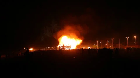 Bonfires of Saint John in Spain 库存影片 24977307