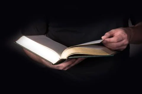 Book in the hands 스톡 사진