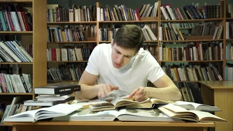 Book study 스톡 동영상 155962879