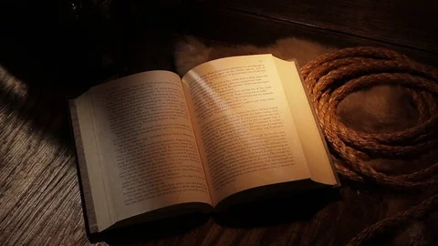 Book Time Lapse 動画素材 84040535