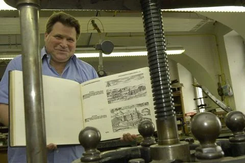  bookbinding, the craft and the process of physically assembling a book bo... Stock Photos