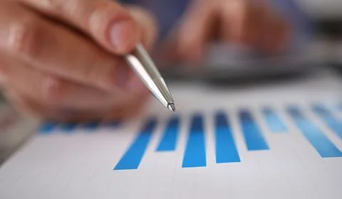 Bookkeeper do Investment Math Using Chart Graph Stock Photos