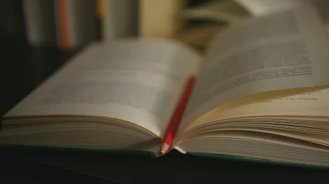 Books and important message  Stockbeeldmateriaal 624623