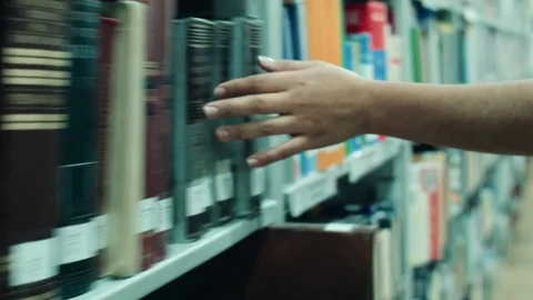 Books Library Searching Moving 動画素材 75170743