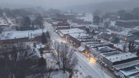 Boone nc reveal through the trees after snowstorm 動画素材 331165528