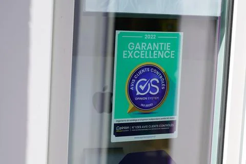 Bordeaux , Aquitaine  France - 10 09 2022 : garantie excellence logo sign and Stock Photos