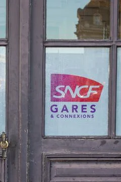 Bordeaux , Aquitaine  France - 19 09 2022 : SNCF gares conexions logo brand a Stock Photos