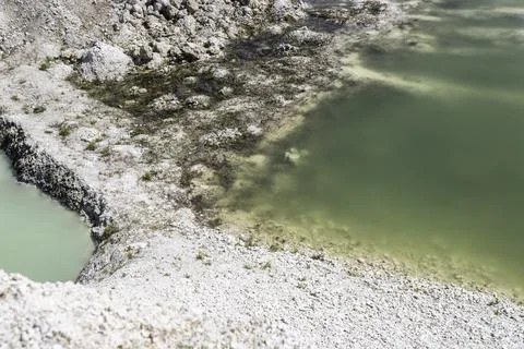Border of the intersection of two reservoirs in a chalk quarry Stock-Fotos