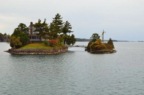 The border the smallest bridge between canada and the u.s. thousand islands Stock Photos