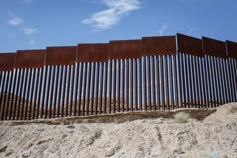 Border wall Stock Photos