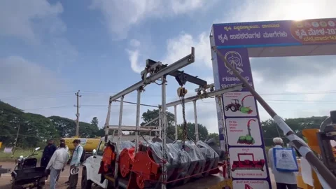 Borewell lifting machine or loring machine Vídeo Stock 346814966